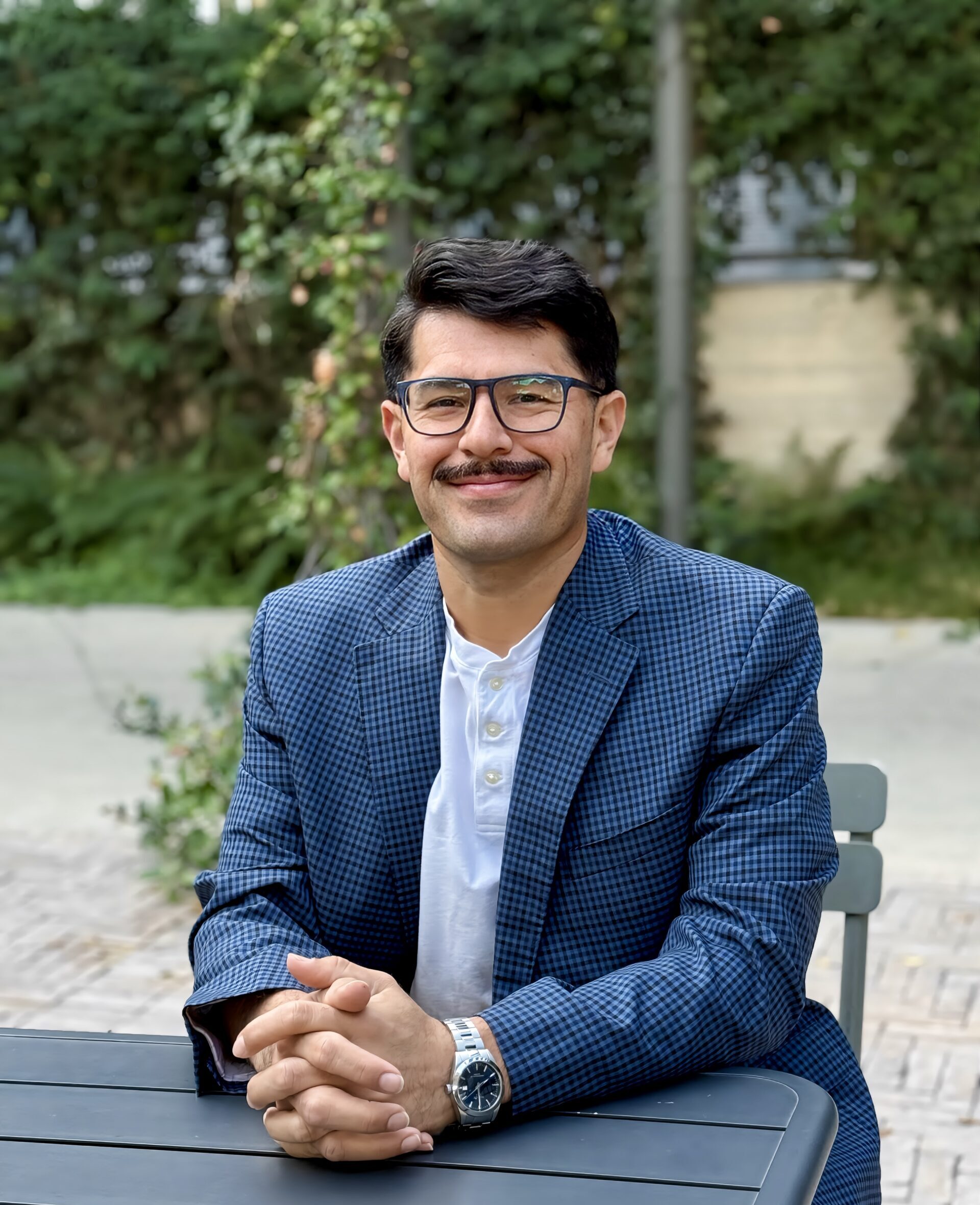 jonathan cisneros swan custom builders